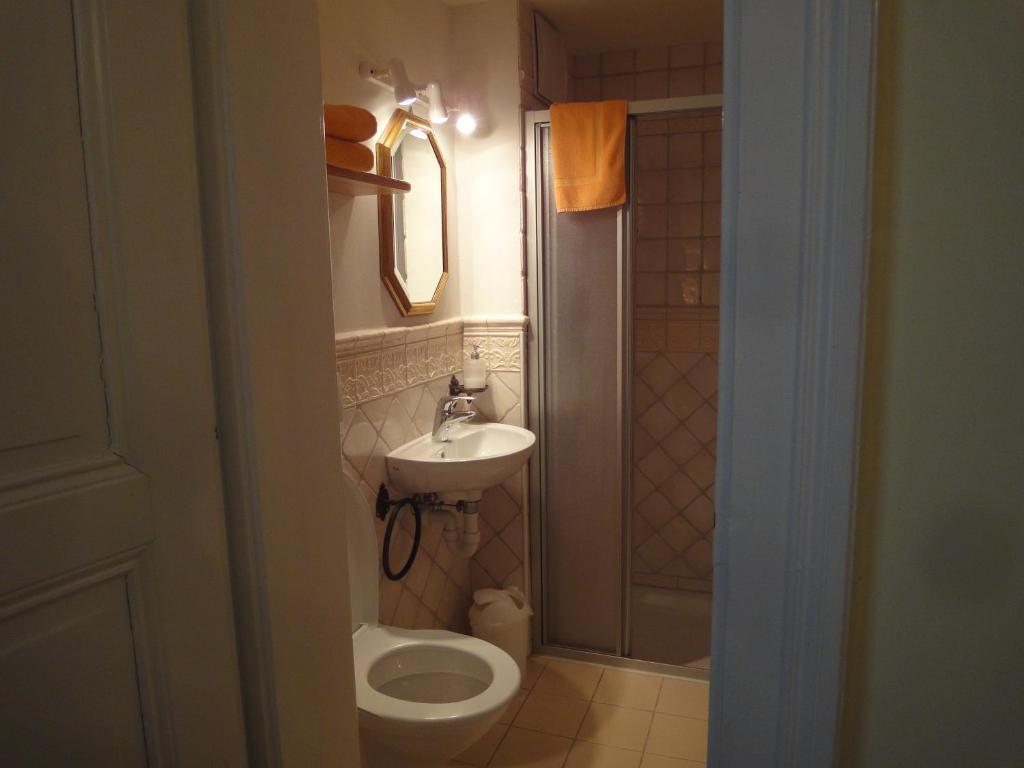 バーゼル 3 キャメレ Bed & Breakfast 部屋 写真